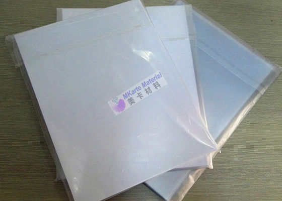 Α4 Μέγεθος 0,15mm Τύπο μελυκόλυψης φύλλο PVC λευκή τράπεζα υλικά παραγωγής καρτών