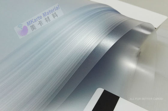 Vicat 5kg 72±2 C Διαφανής κάρτα PVC προσιτή και ανθεκτική με αναλογία συρρίκνωσης θέρμανσης ≤ 10% Παραγωγή τραπεζικών καρτών
