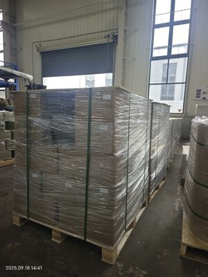 0.12-0.76mm πάχος Ματ και από τις δύο πλευρές φύλλο πυρήνα PVC με 77 + 2 ° C σημείο Vicat για Offset και εκτύπωση με μεταξένια οθόνη