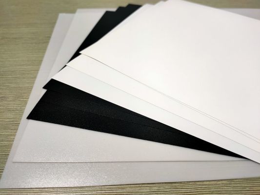 Αντανακλαστικό Eco φιλικό μαύρο πολυανθράκων φύλλο πυρήνων PC πλαστικό για τις κάρτες