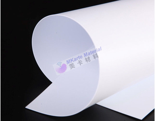 0.12mm προσαρμοσμένο φύλλο πυρήνων PVC εκτύπωσης όφσετ με την προσκόλληση μελανιού